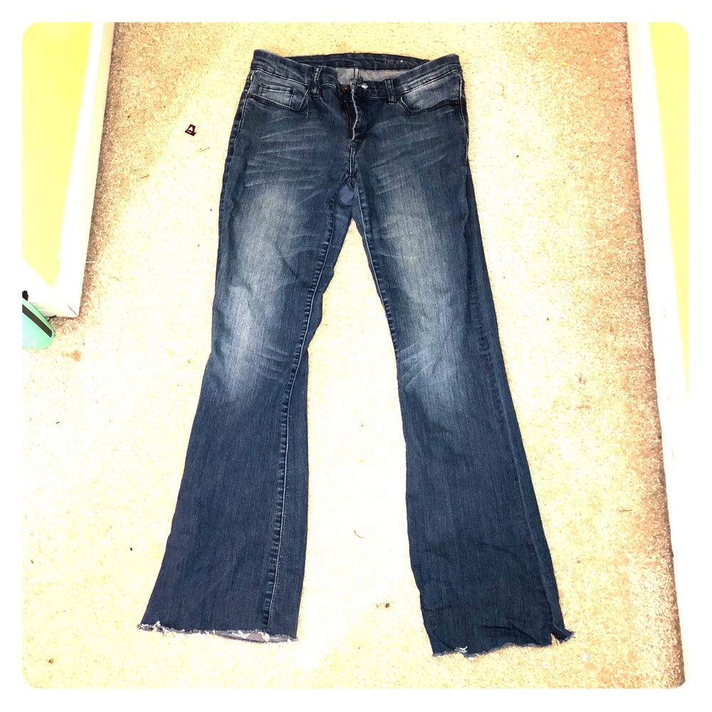 BLANK NYC Wide-Leg Jeans 👖